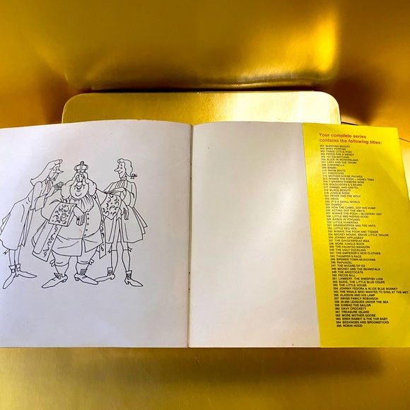 DISNEYLAND VTG 1970 THE EMPERORS NEW CLOTHES VINYL RECORD & READ ALONG STORYBOOK - Picture 15 of 15